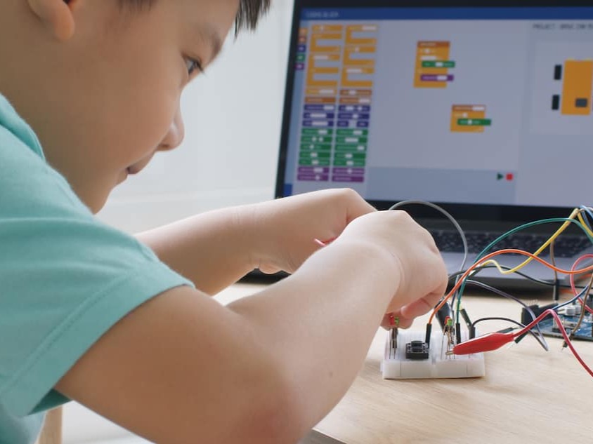 MOCOPLA四ツ谷教室のロボットプログラミングレッスン