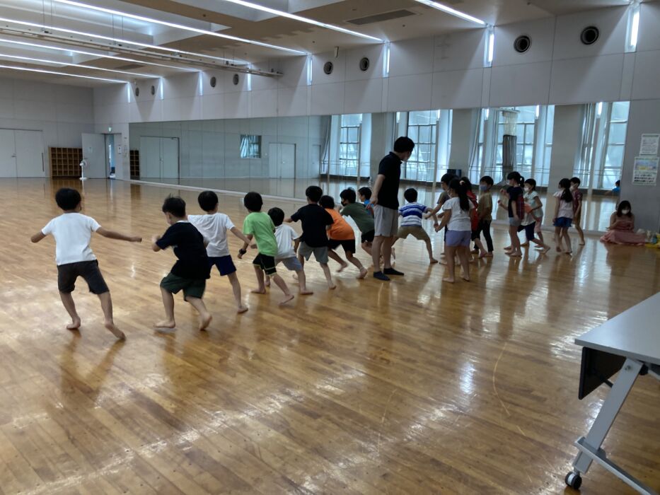 夏休みアクティビティ 頭と身体を使った運動能力アップトレーニング 放課後スクール Mocopla 四ツ谷教室